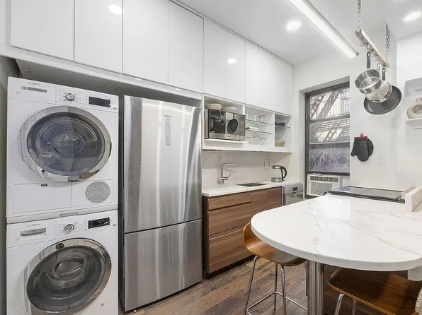 225 S 3rd St APT 8, Brooklyn, NY 11211