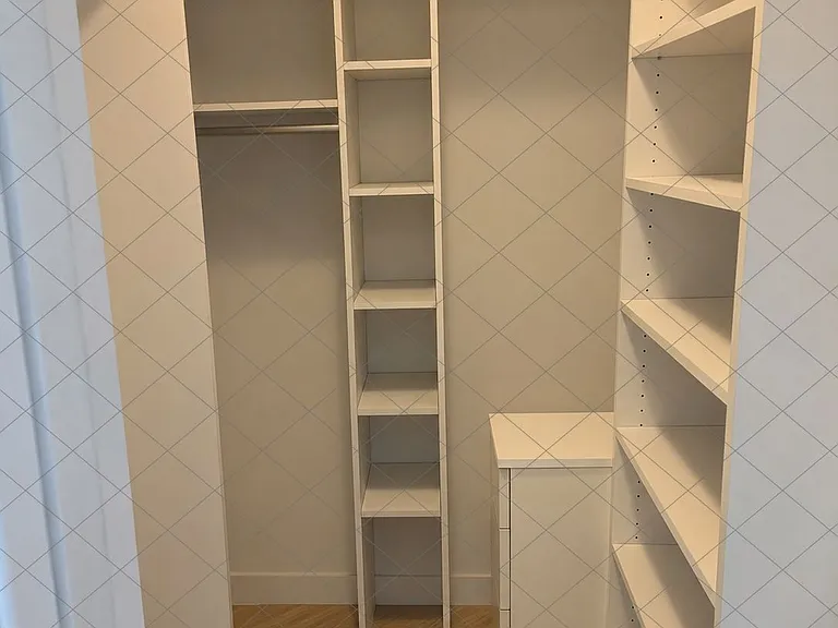 Walk in closet