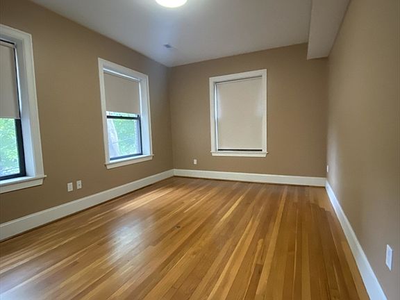 5th image of 1592-1594 Beacon St #2