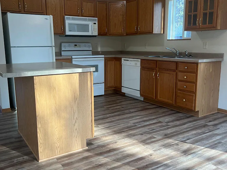 6044 Fountain Rd — Photo 7