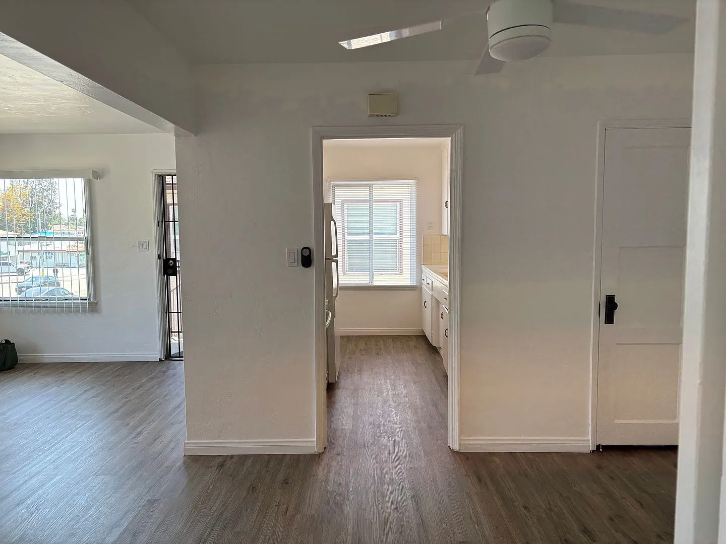 LA MESA — Photo 3