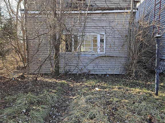 2nd image of 2612 Madison St