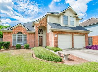 1909 Canyon Creek Ct, Pearland, TX 77581