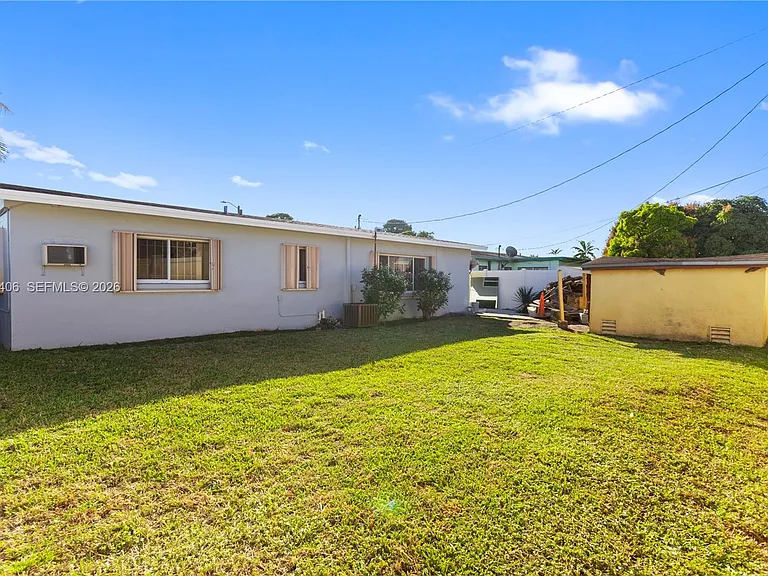 3521 NW 18th Pl — Photo 52