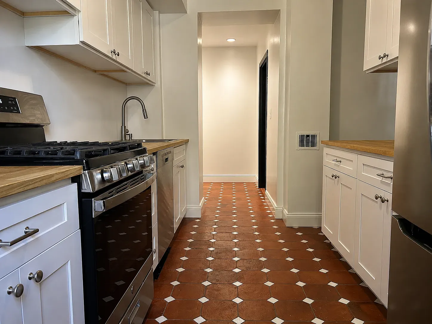 274 Clinton Avenue — Photo 4