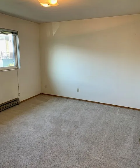 721 Nob Hill Ave N — Photo 5