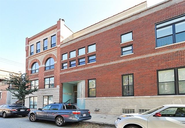 1st image of 2343 N Greenview Ave APT 110