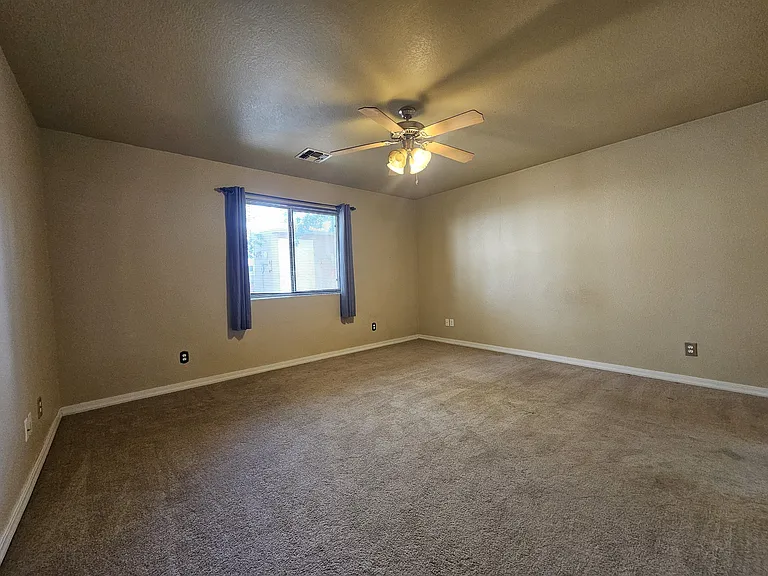 2932 E Casa Bonita — Photo 15