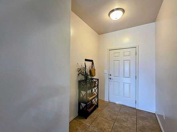 5th image of 3514 Red Arroyo Dr