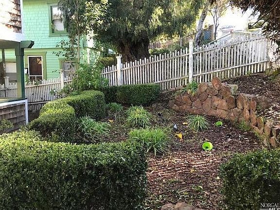 3rd image of 124 Louisiana St.