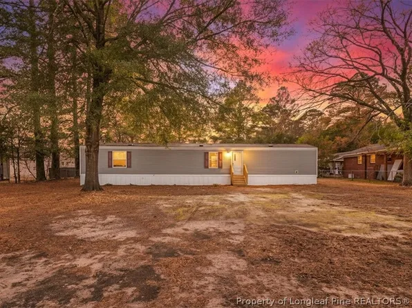 5552 Jackson St, Hope Mills, NC 28348