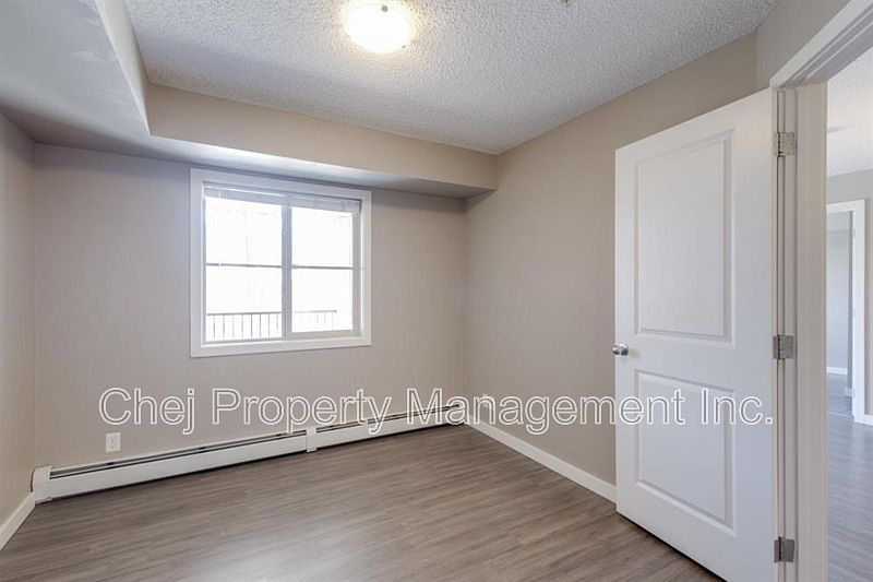 Edmonton Apartment for rent - 2 Bedrooms — photo 5