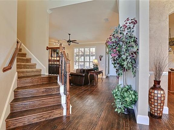 3rd image of 11811 Dalworth Dr