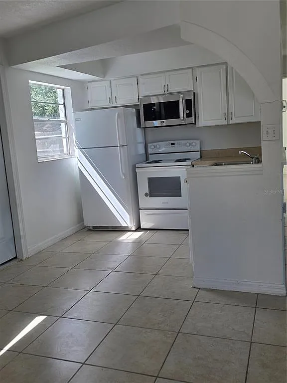 2 bed, 1.0 bath, 759 sqft, $2,000 — Photo 4