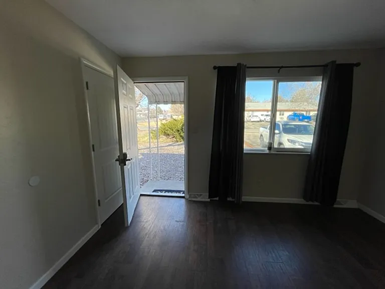 444 Sandia Dr — Photo 4