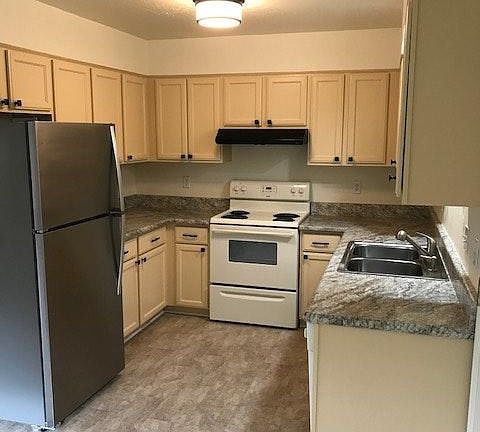 3rd image of 785 Faith Ave