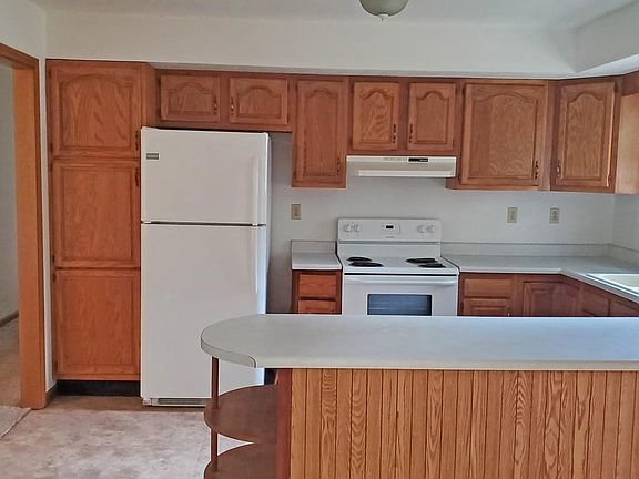 4th image of 124 Pickett Ave