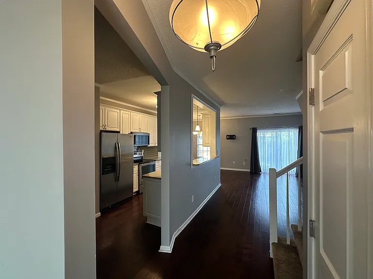 5042 Kemps Lake Dr — Photo 6
