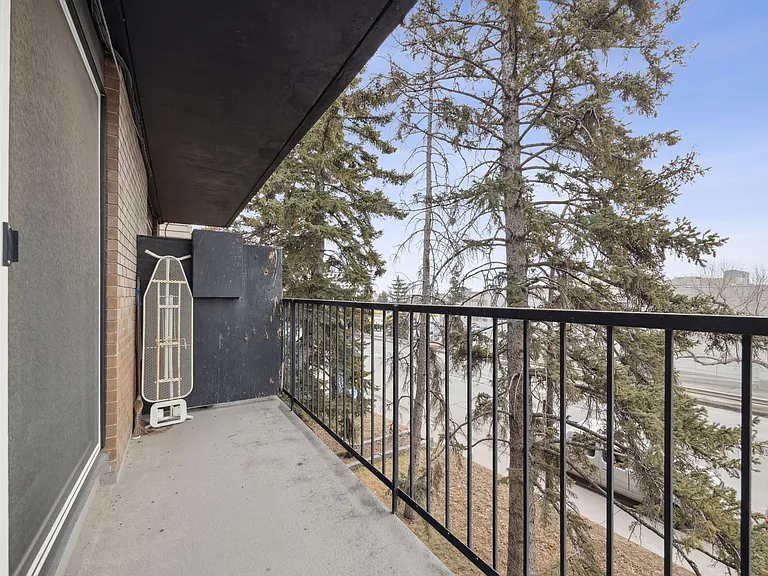 510 58th Ave SW #302 — Photo 16