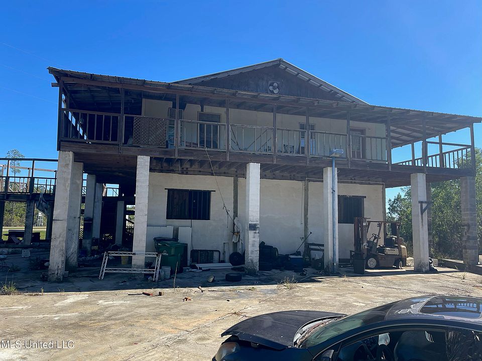 2nd image of 5035 Whitney St