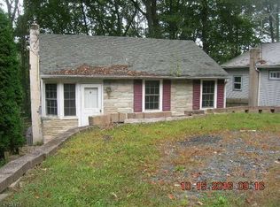 5 Sachem Rd, Lake Hopatcong, NJ 07849