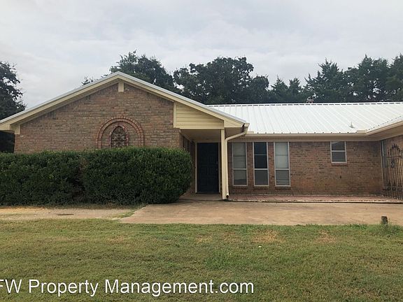 2nd image of 125 Woodland Dr