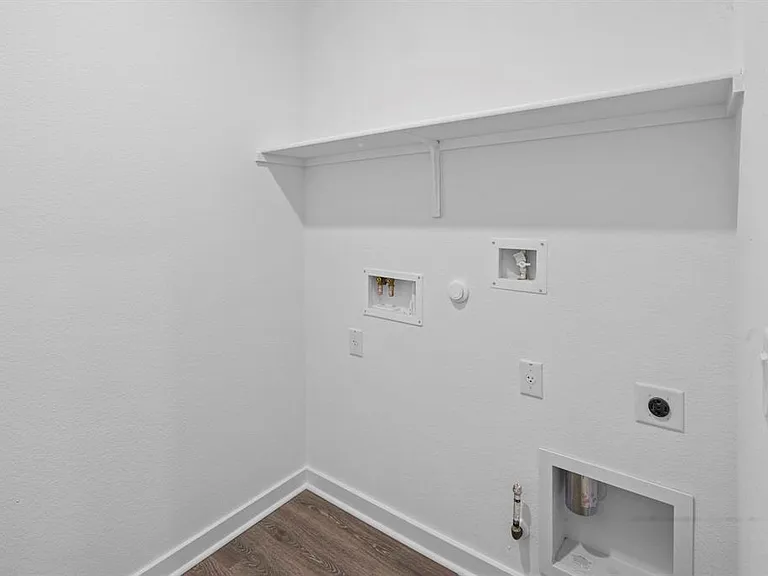 7911 Linda Michelle Ln — Photo 16