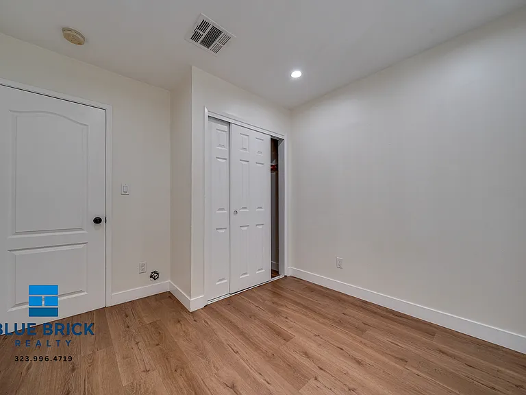 6182 Yolanda Ave — Photo 11
