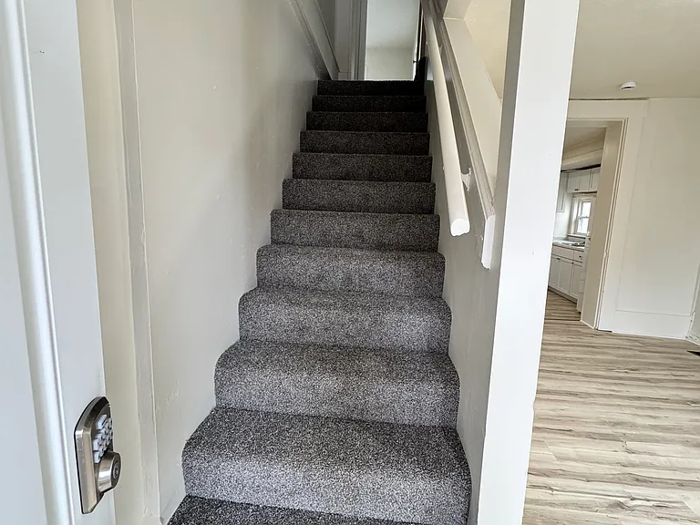301 N 1st St #303 — Photo 10