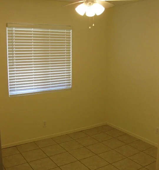 1661 Yucca Dr — Photo 8