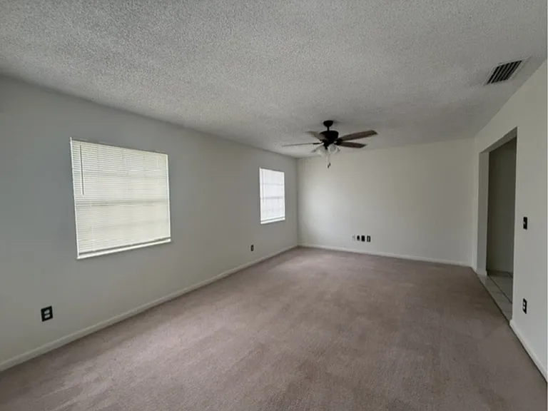 120 Sunset Dr — Photo 3