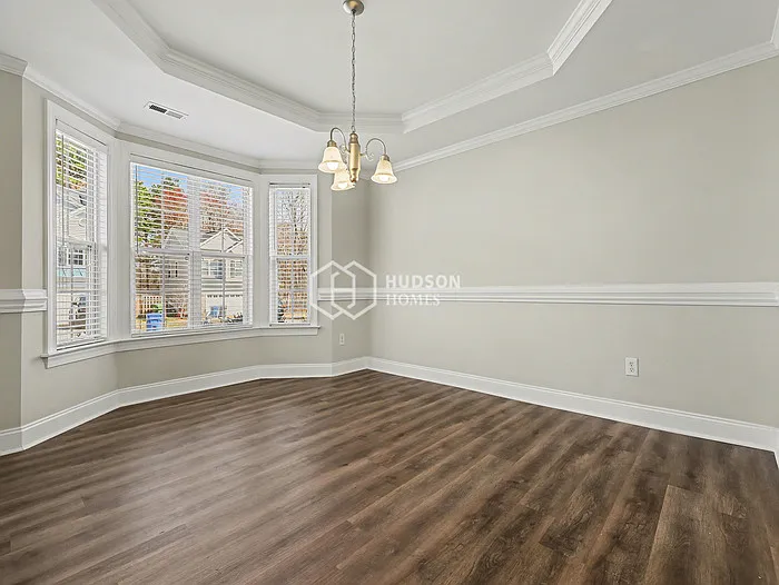1728 Heisser Ln — Photo 4