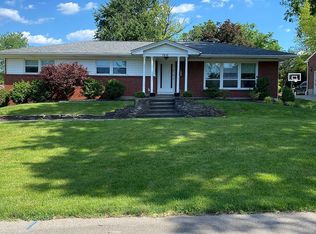 1916 Decatur Dr, Louisville, KY 40218