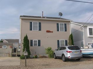 32 Phyllis Ln, Manahawkin, NJ 08050