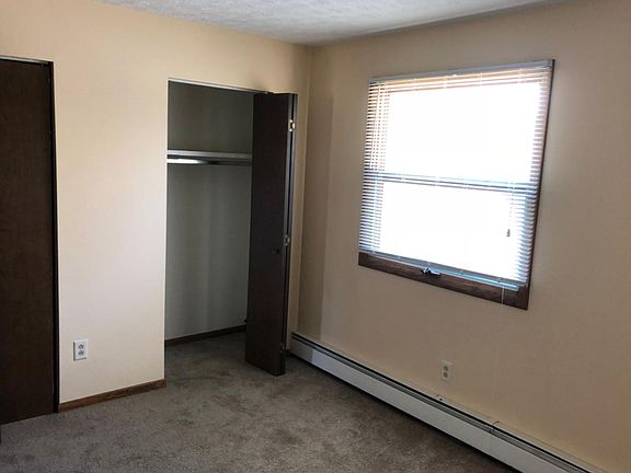 4th image of 130 S Beverly Ave