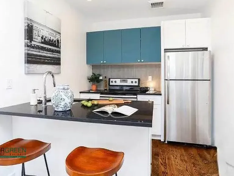 2250 Clarendon Rd #6K — Photo 1
