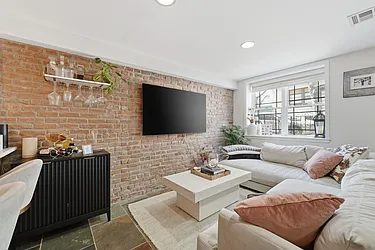 405 Bloomfield Street, #1