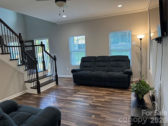 5th image of 7205 Sagebrush Cir