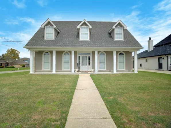 701 Cazalard St, Belle Chasse, LA 70037