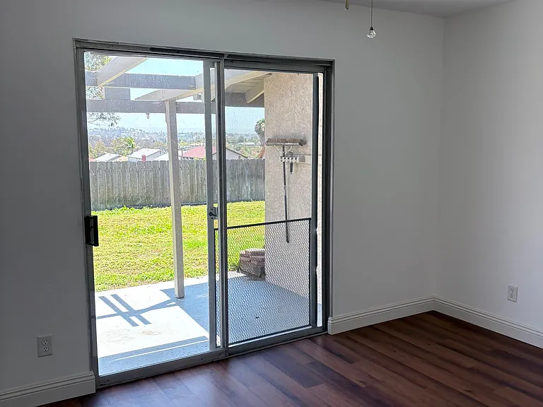 6143 Chadwick Ave — Photo 7