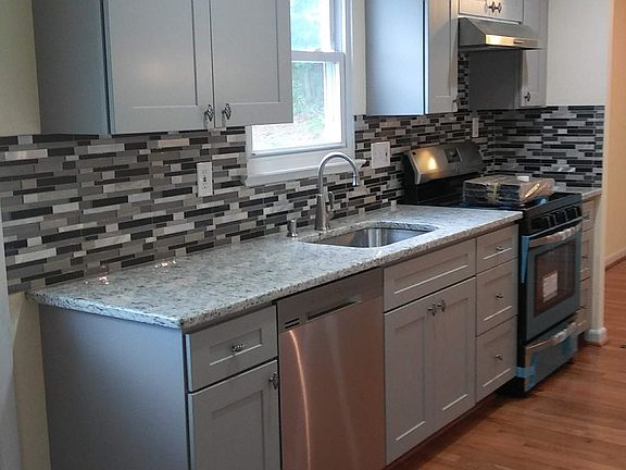 5th image of 18 Stuart Mills Pl