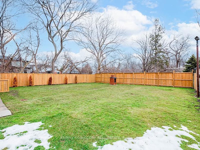 Toronto House for rent - 3 Bedrooms — photo 33