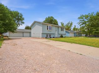 1635 Ennen Dr, Rapid City, SD 57703