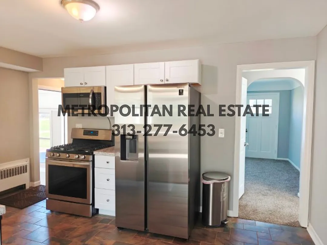 3 bed, 1.5 bath, 1459 sqft, $1,900 — Photo 4