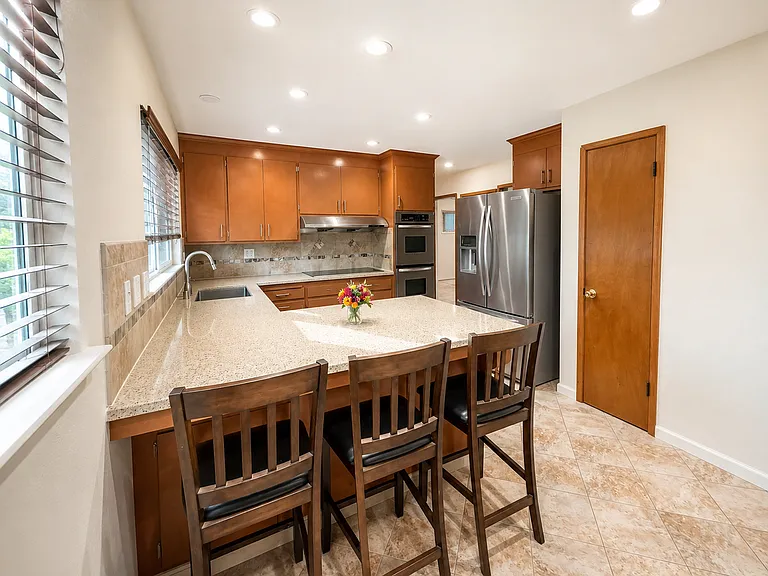 4469 Faulkner Dr — Photo 3