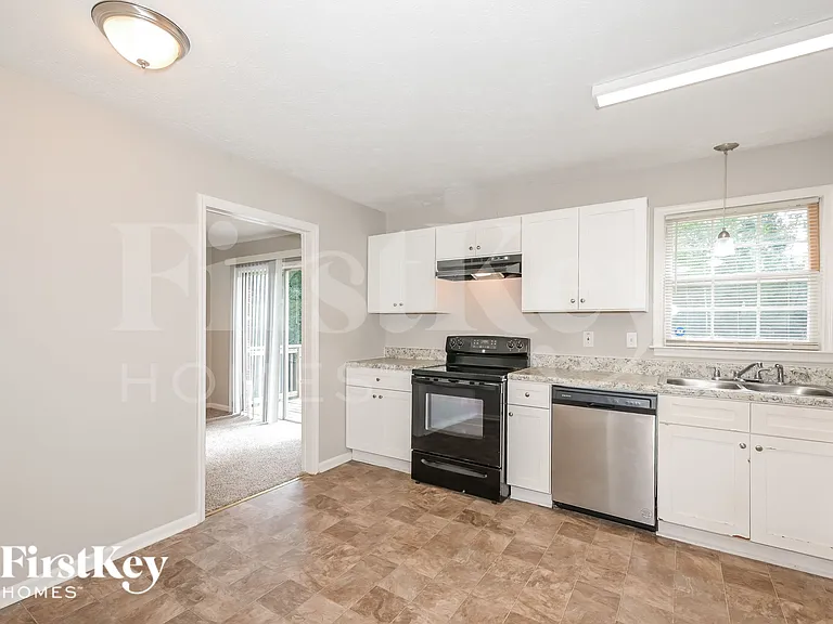 939 Ray Dr NW — Photo 6