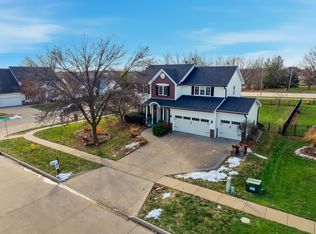 206 59th Ct, West Des Moines, IA 50266