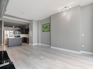 700 N Larrabee St APT 2012, Chicago, IL 60654