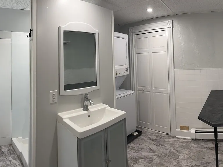 48 Grove St #5 — Photo 8