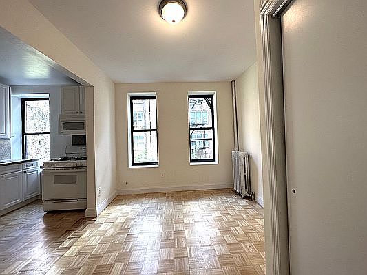 1st image of 209 W 13th St APT 7